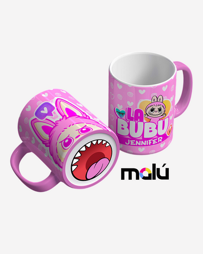 Taza 𝓛𝓪𝓫𝓾𝓫𝓾 Mordida Personalizable ( Compra 1 y lleve otra taza gratis)